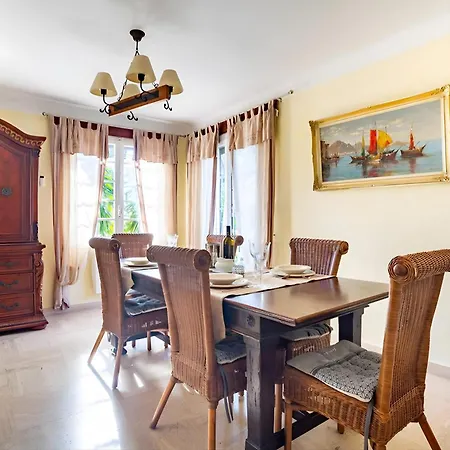 Casa de Férias Regina 500 Metres De La Roquebrune-sur-Argens